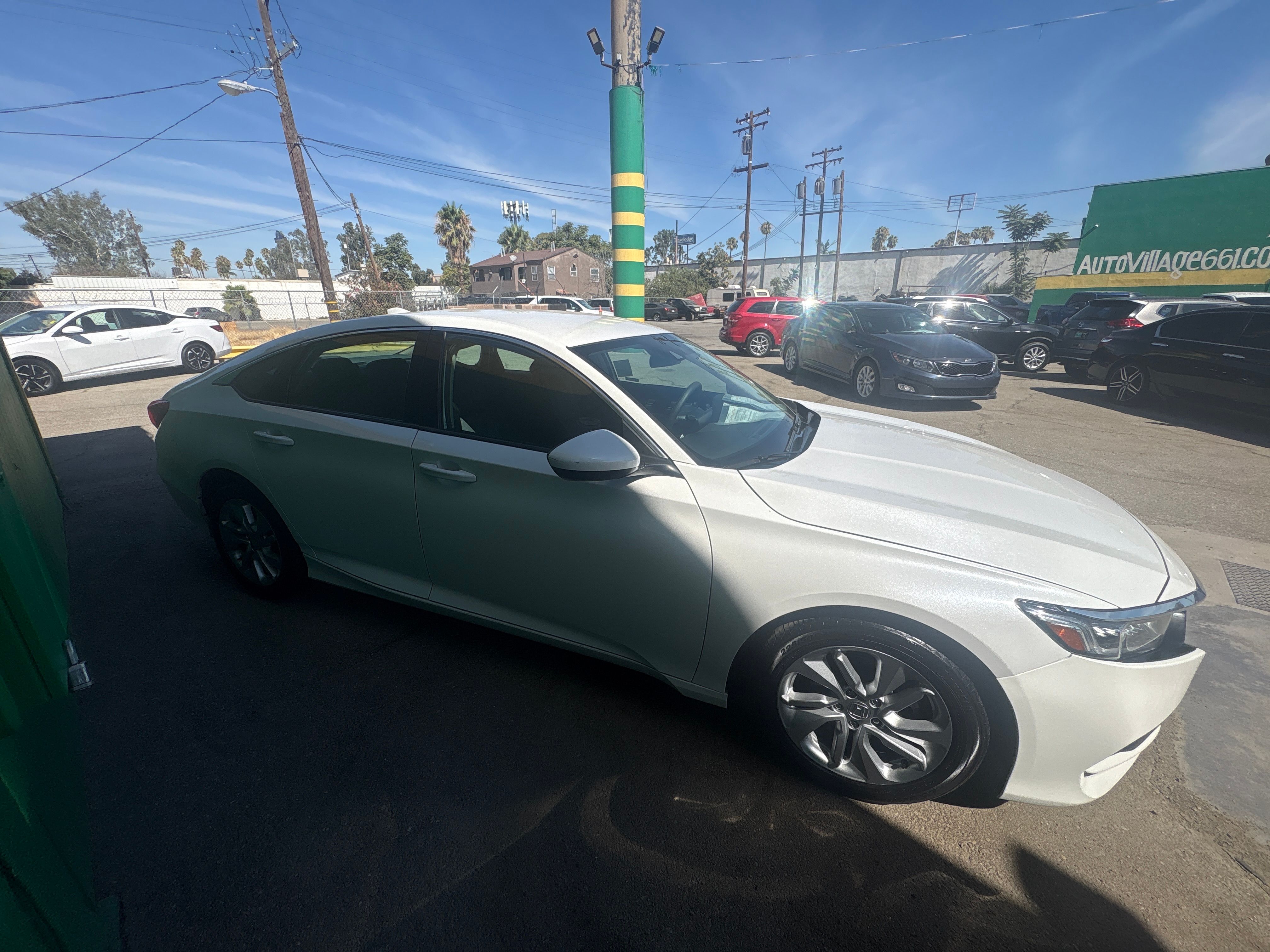 WHITE, 2020 HONDA ACCORD Thumnail Image 4