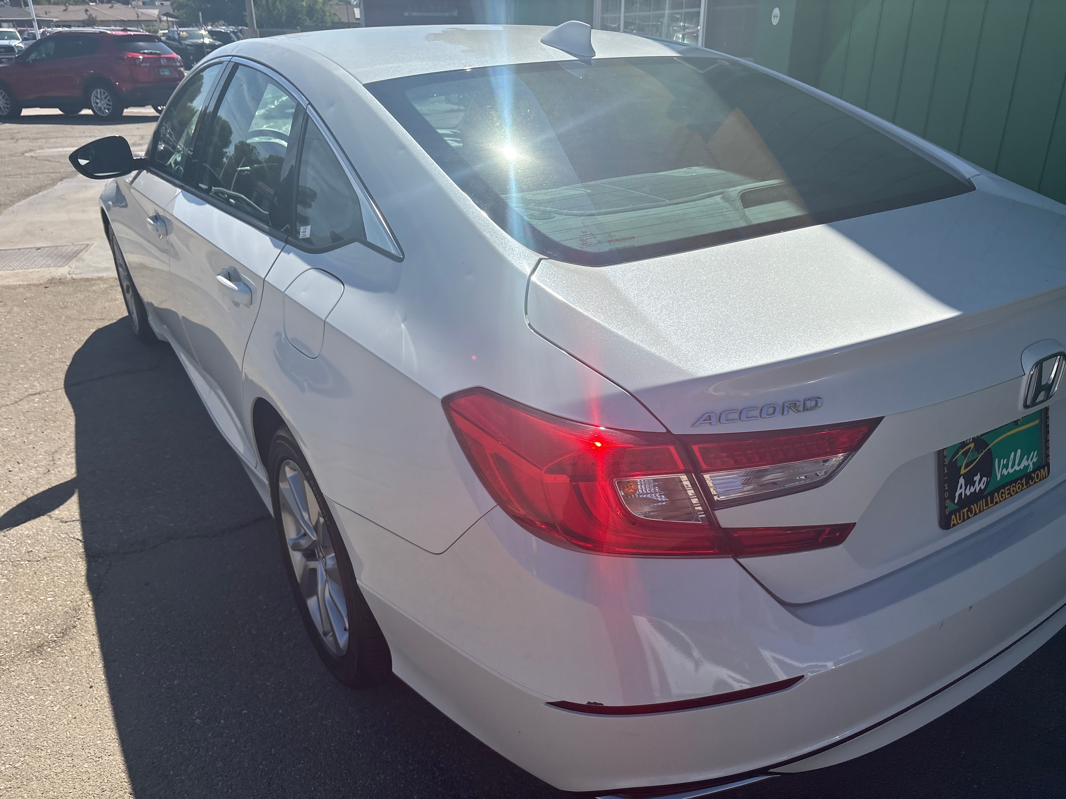 WHITE, 2020 HONDA ACCORD Image 7