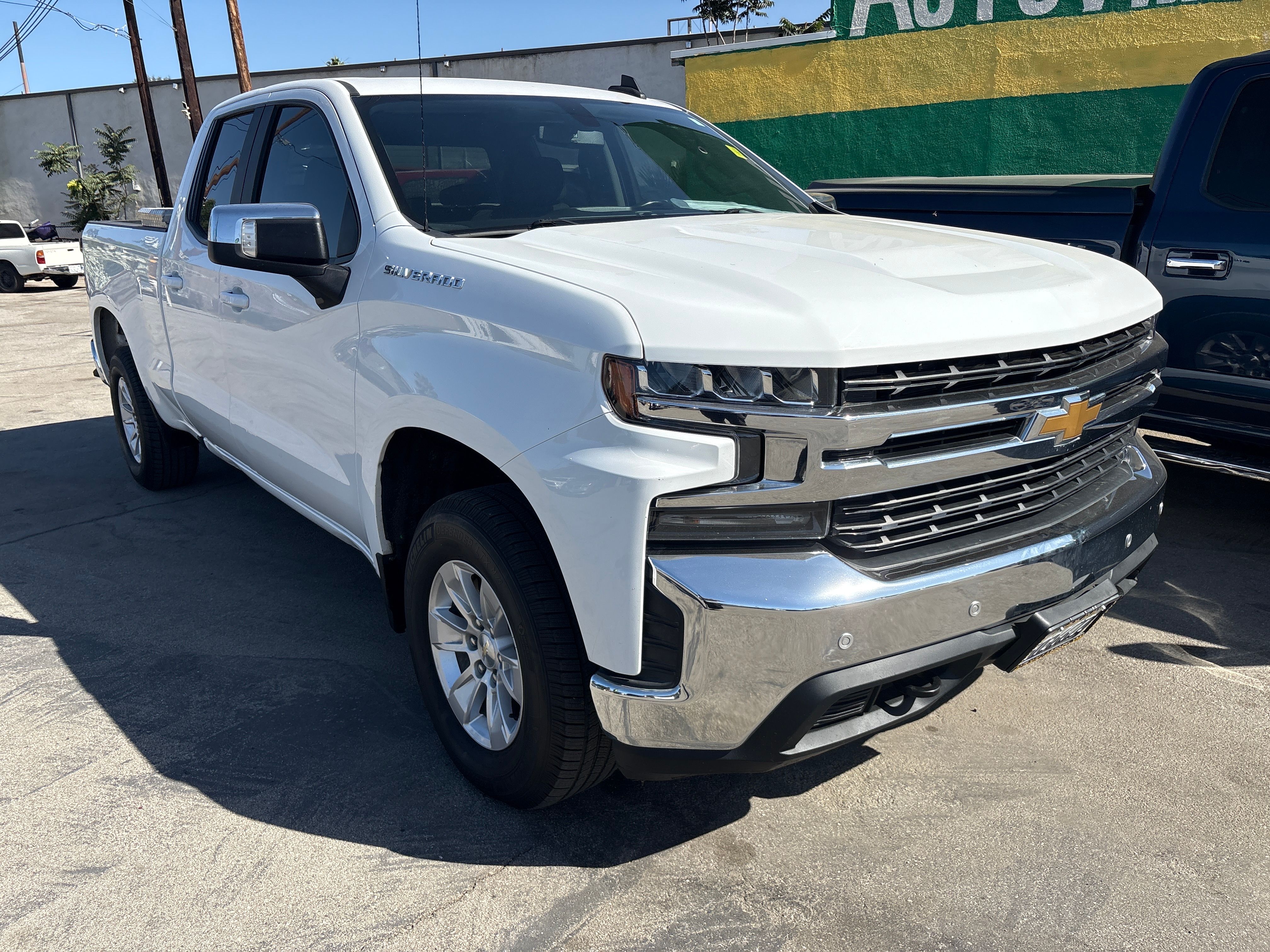 WHITE, 2020 CHEVROLET SILVERADO 1500 DOUBLE CAB Thumnail Image 3