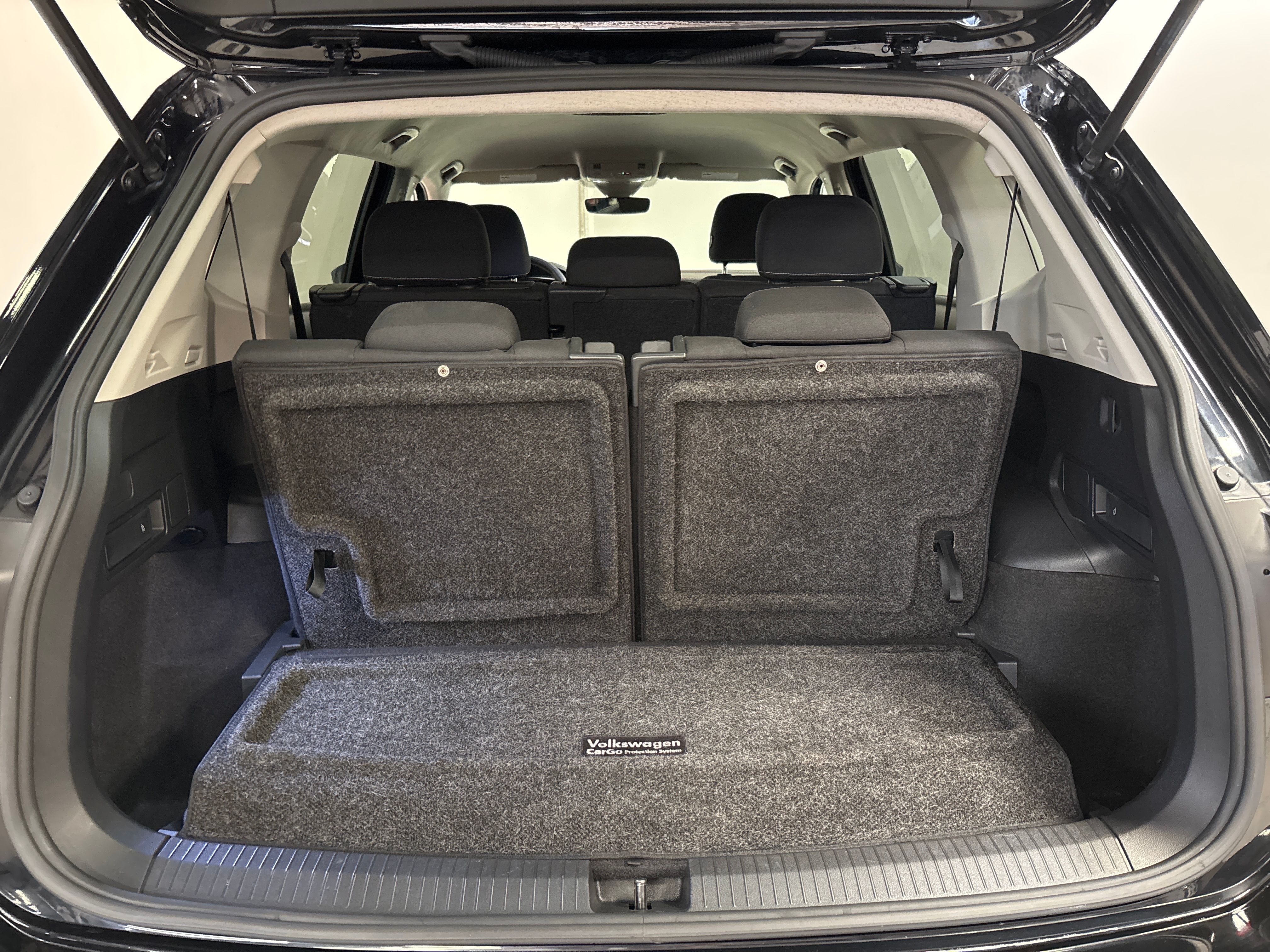 BLACK, 2022 VOLKSWAGEN TIGUAN/IQ DRIVE PACKAGE/CONVENIENC PKG Thumnail Image 26