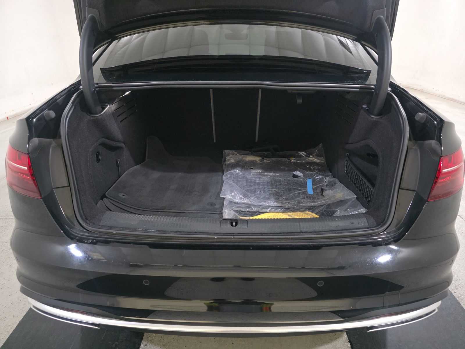 BLACK, 2022 AUDI A4/PREMIUM PLUS/SUNROOF Thumnail Image 16