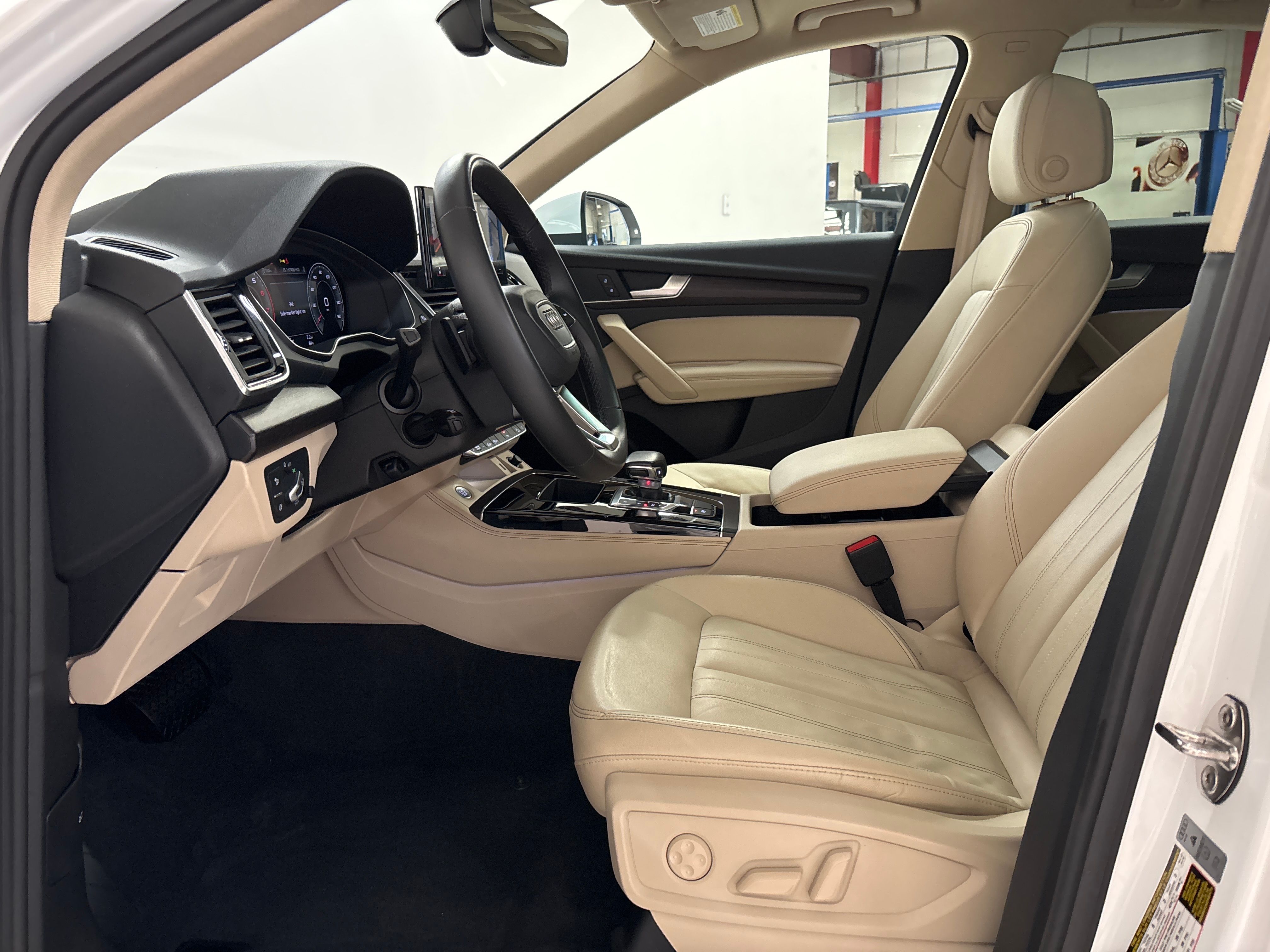 WHITE, 2022 AUDI Q5/PREMIUM PLUS/PANO ROOF Thumnail Image 8
