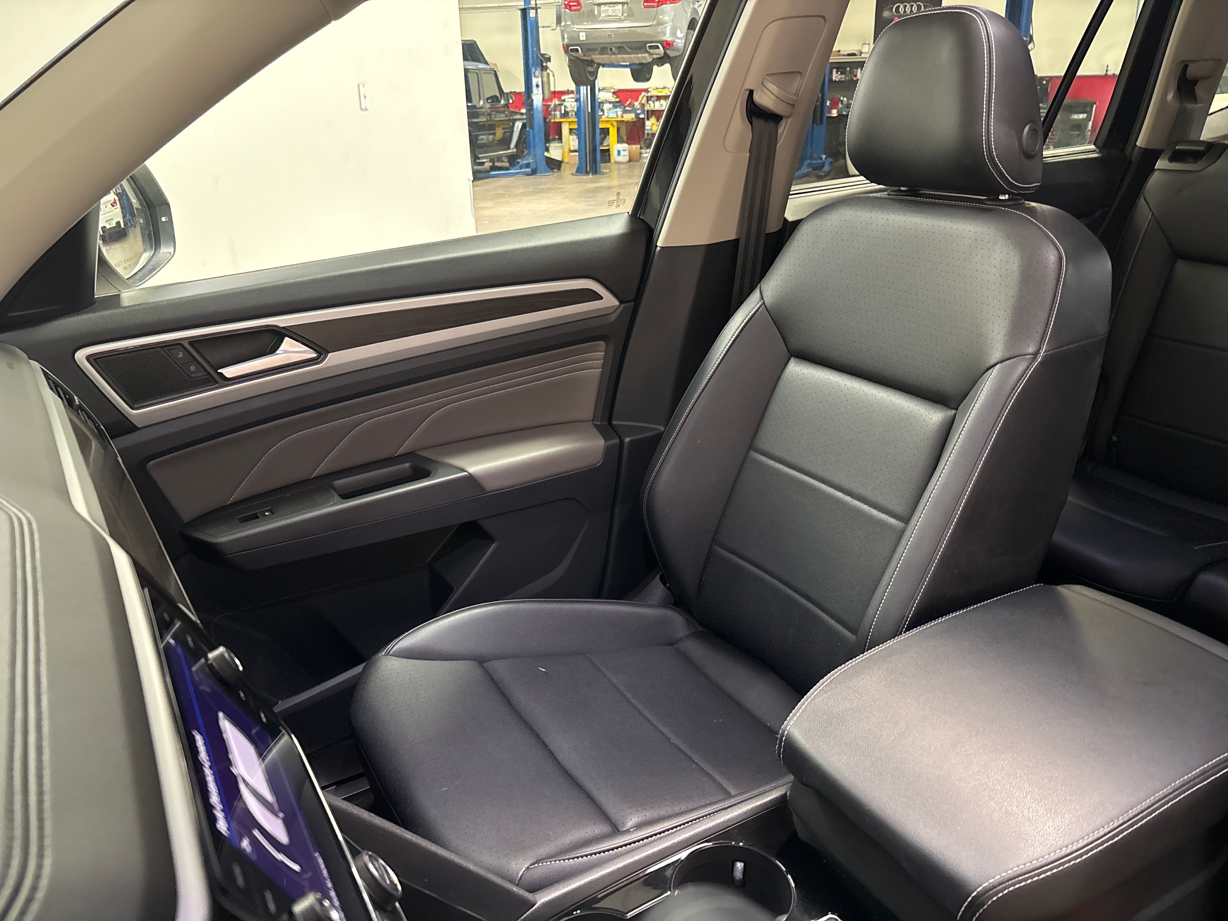 BLACK, 2023 VOLKSWAGEN ATLAS/PANORAMIC ROOF Thumnail Image 9
