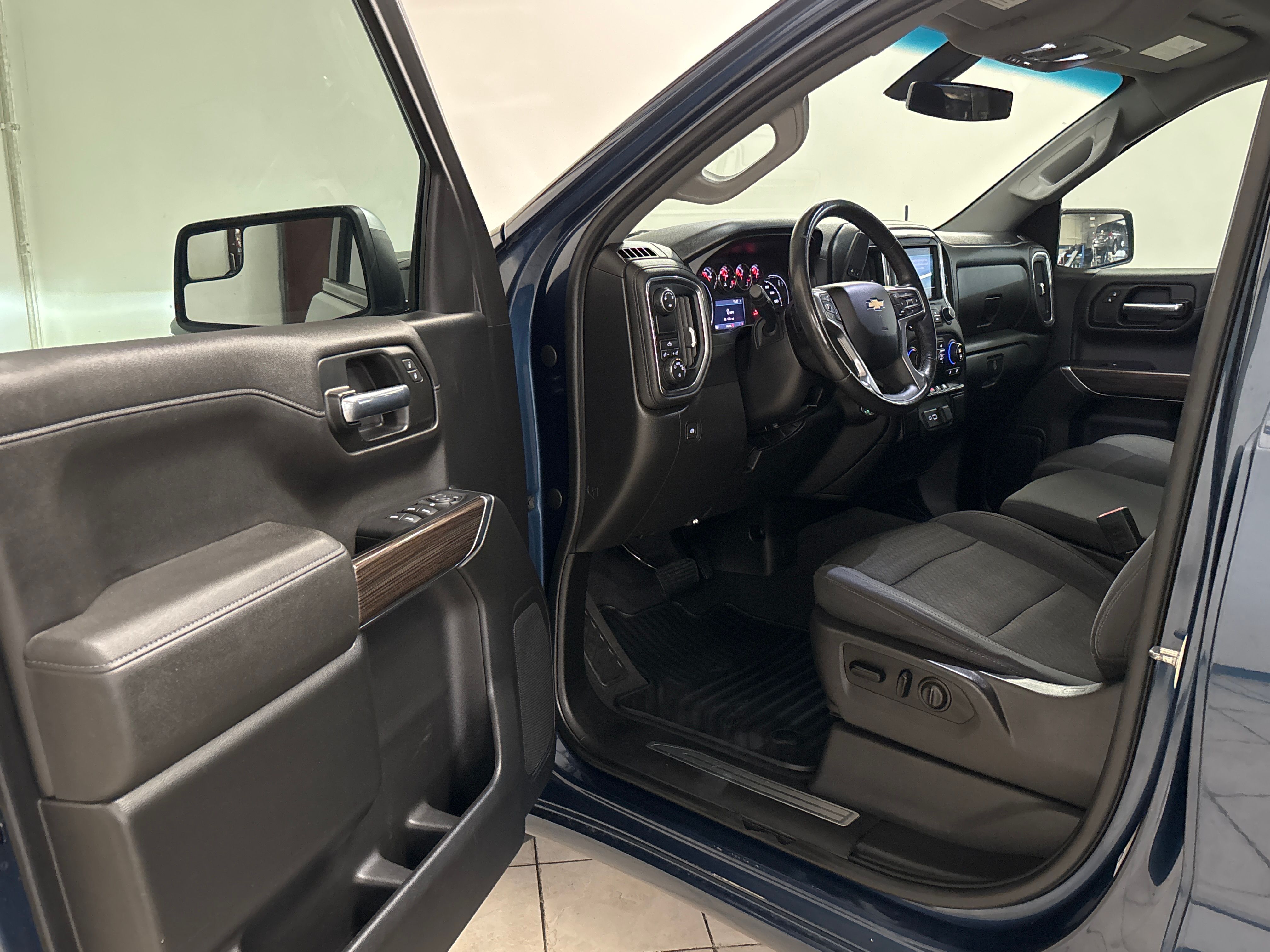 BLUE, 2019 CHEVROLET SILVERADO 1500 DOUBLE CAB Thumnail Image 7