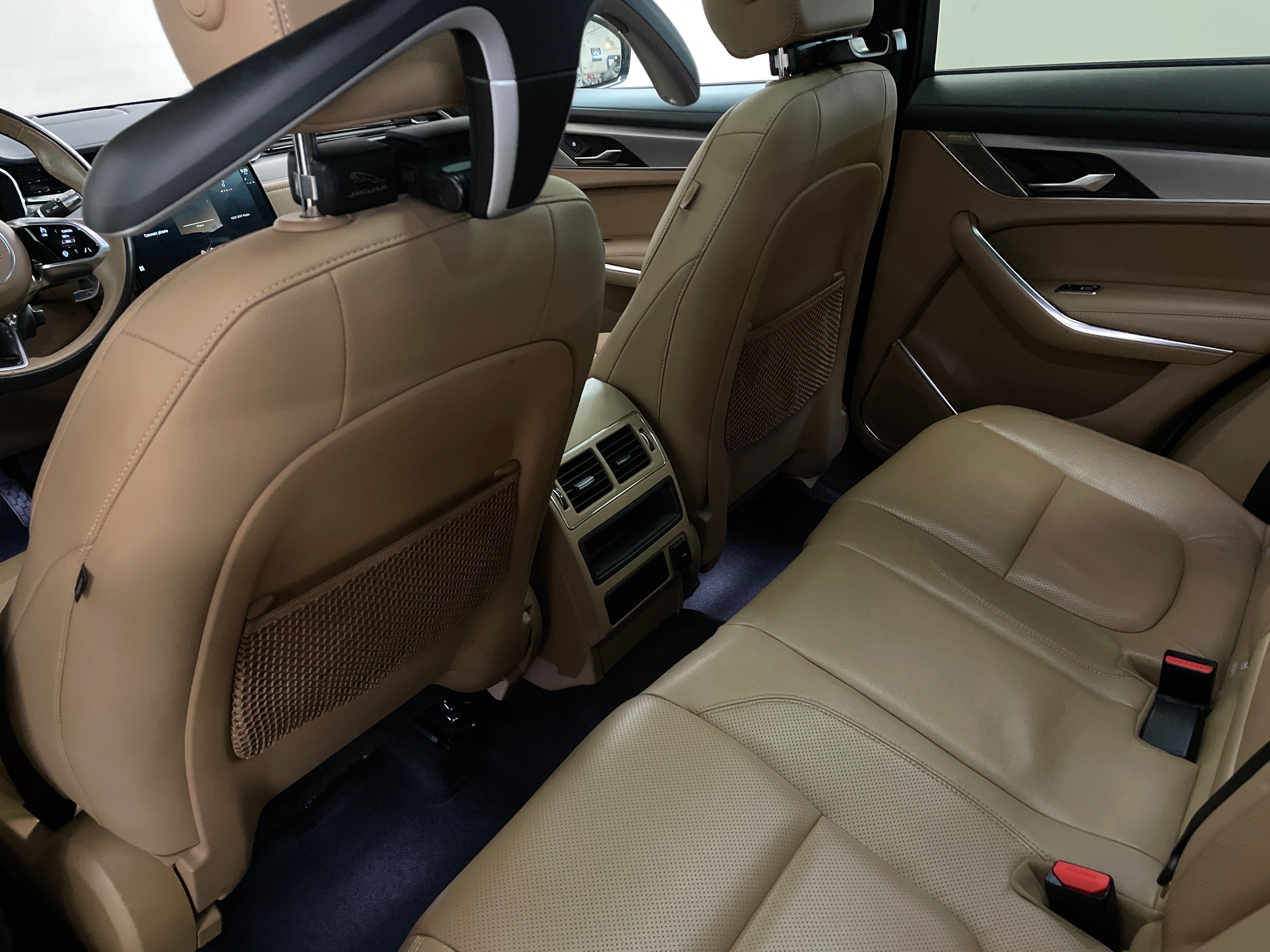 BLUE, 2021 JAGUAR F-PACE Thumnail Image 23
