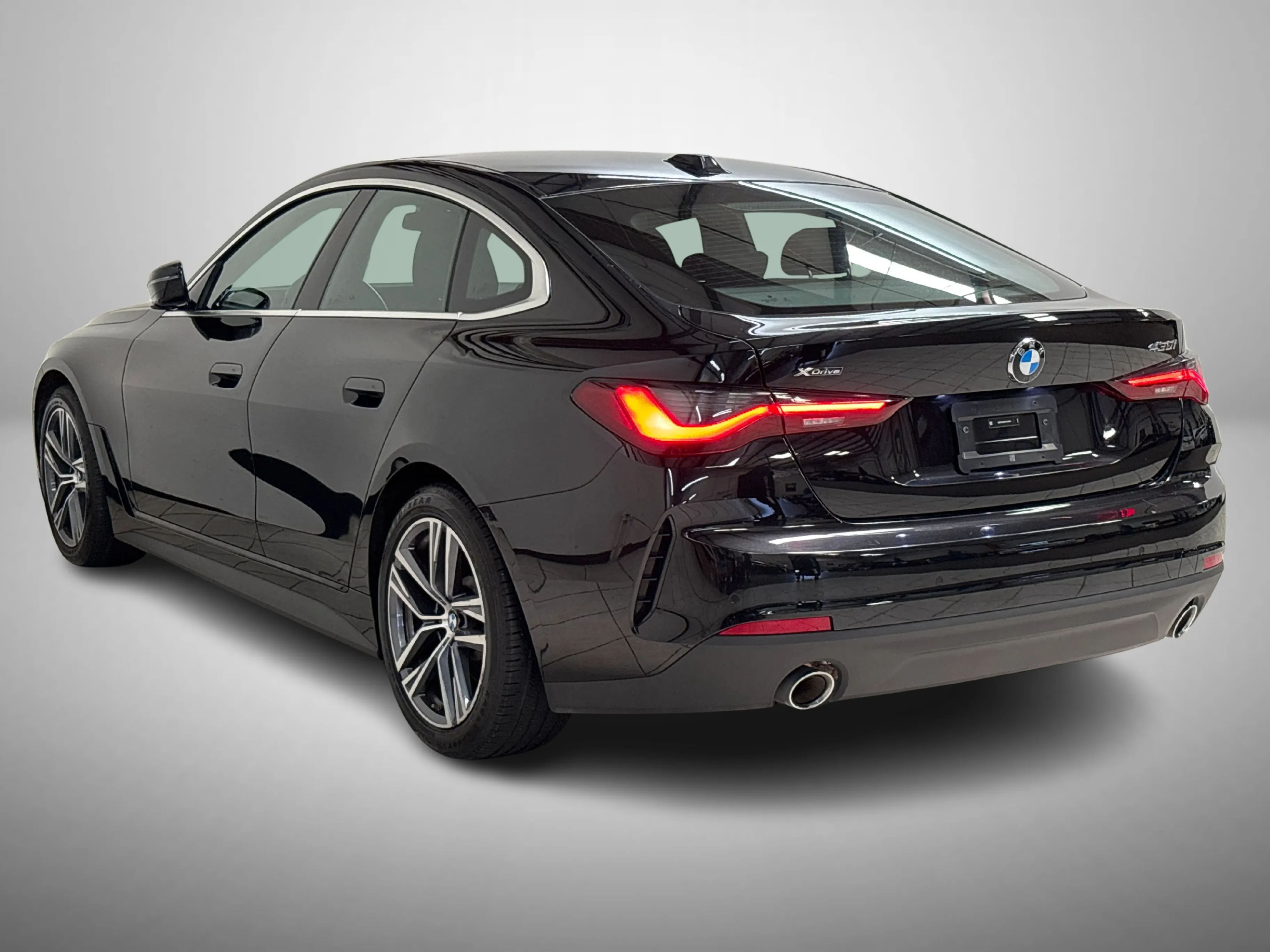 BLACK, 2024 BMW 430I XDRIVE/PREMIUM PKG/HEADS UP DISPLAY/ACTIVE DRIVING ASSIST Thumnail Image 6