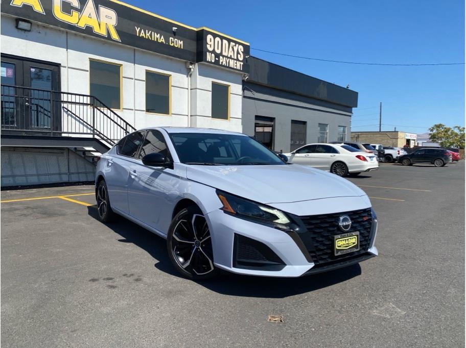 GRAY, 2023 NISSAN ALTIMA Image 3