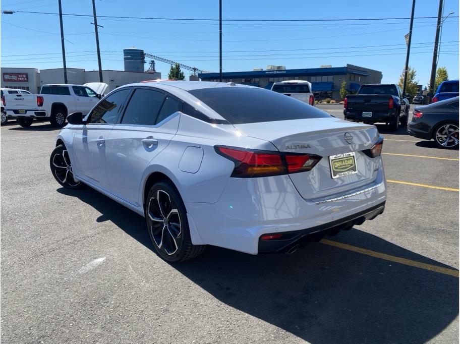 GRAY, 2023 NISSAN ALTIMA Image 4