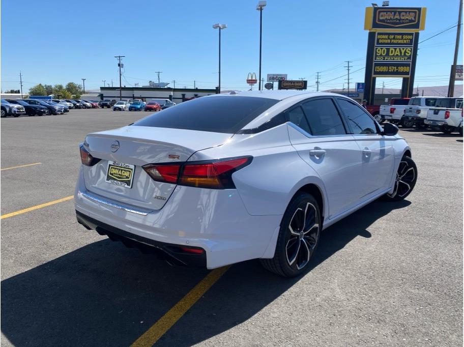 GRAY, 2023 NISSAN ALTIMA Image 2