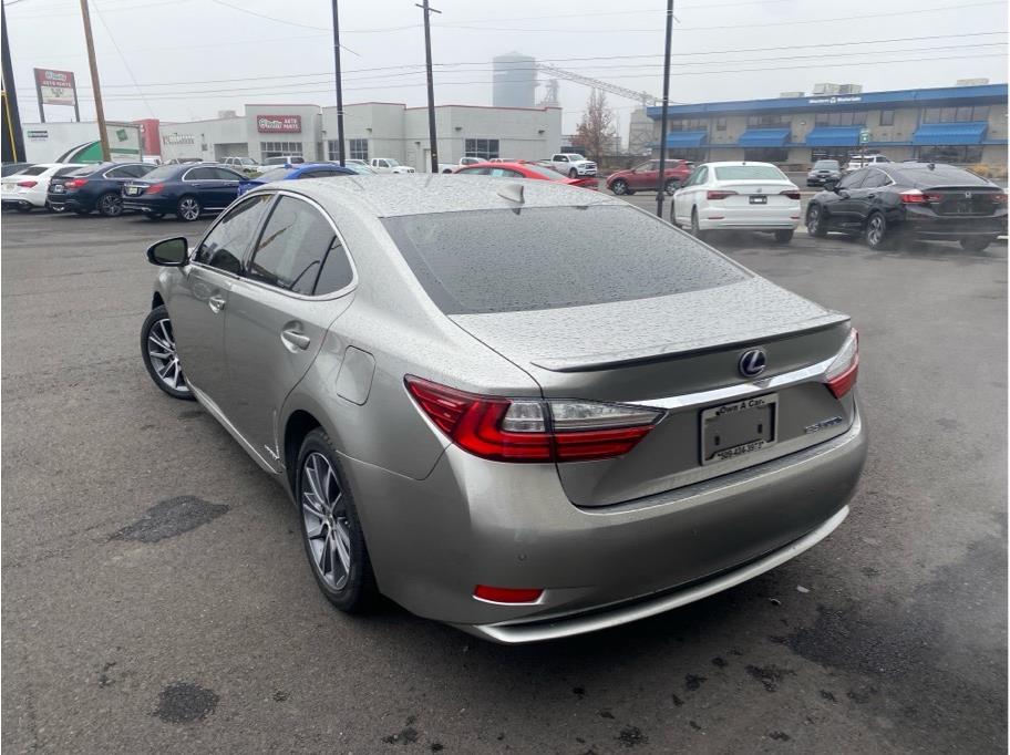 SILVER, 2018 LEXUS ES Image 4