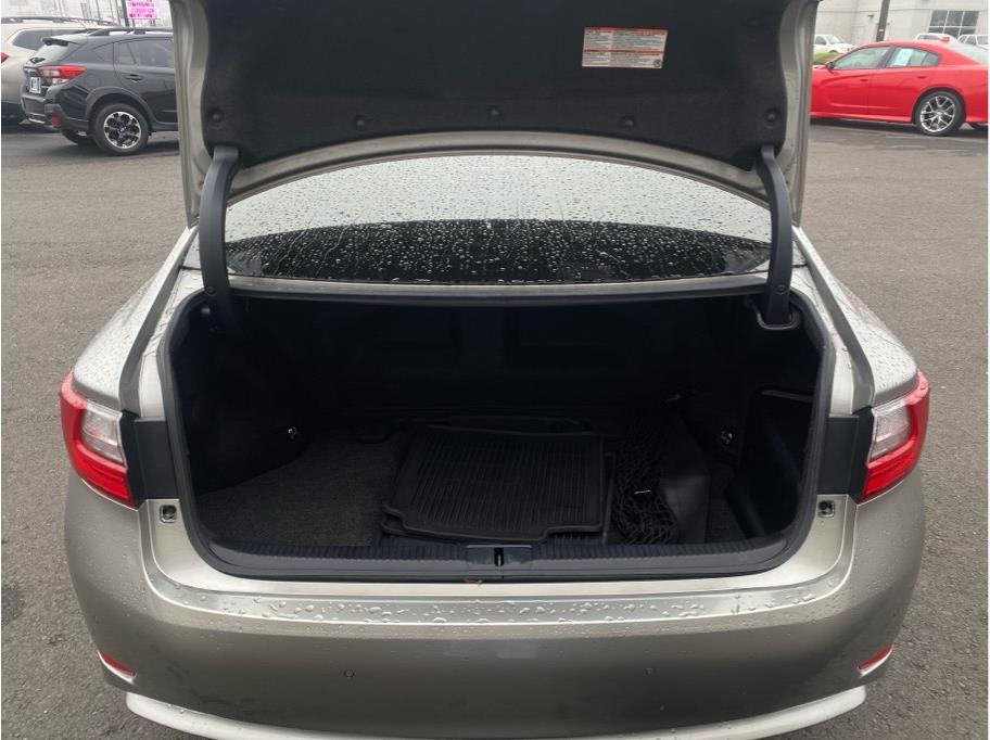 SILVER, 2018 LEXUS ES Image 7
