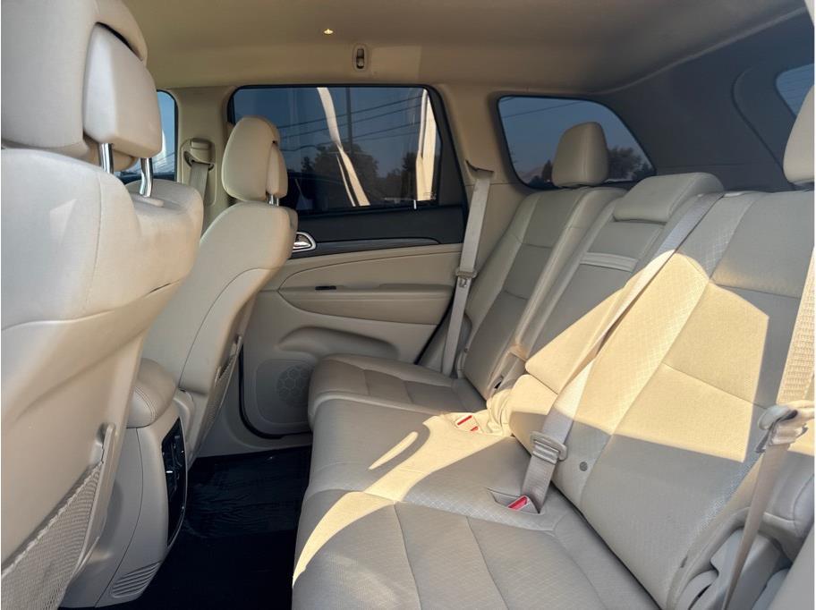 WHITE, 2020 JEEP GRAND CHEROKEE Image 8