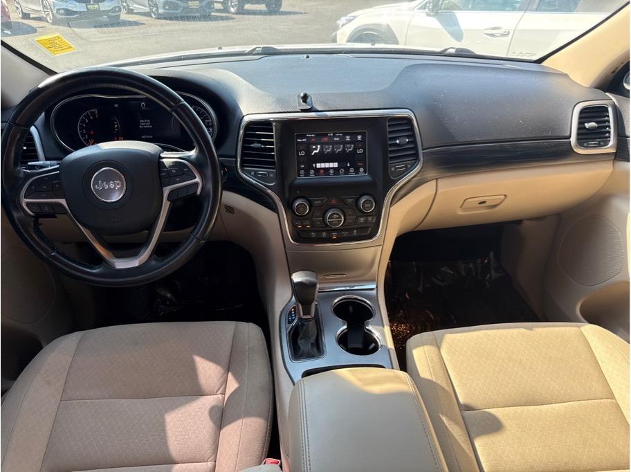 WHITE, 2020 JEEP GRAND CHEROKEE Image 9