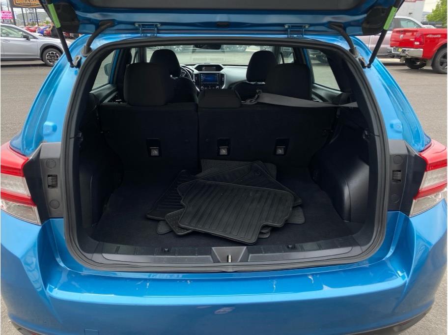 BLUE, 2017 SUBARU IMPREZA Image 6