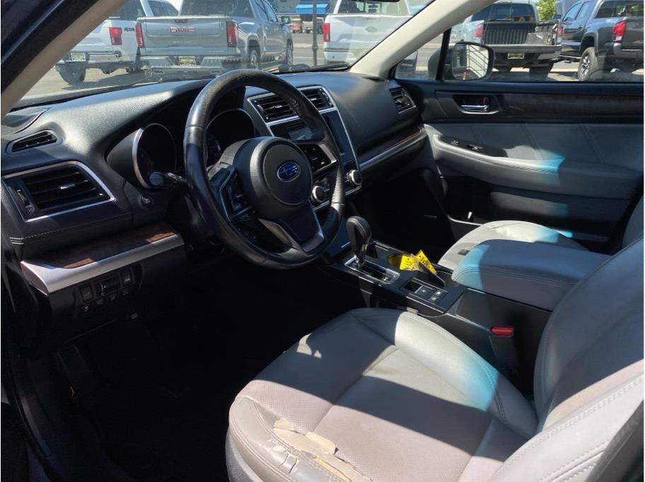 GRAY, 2019 SUBARU OUTBACK Image 9