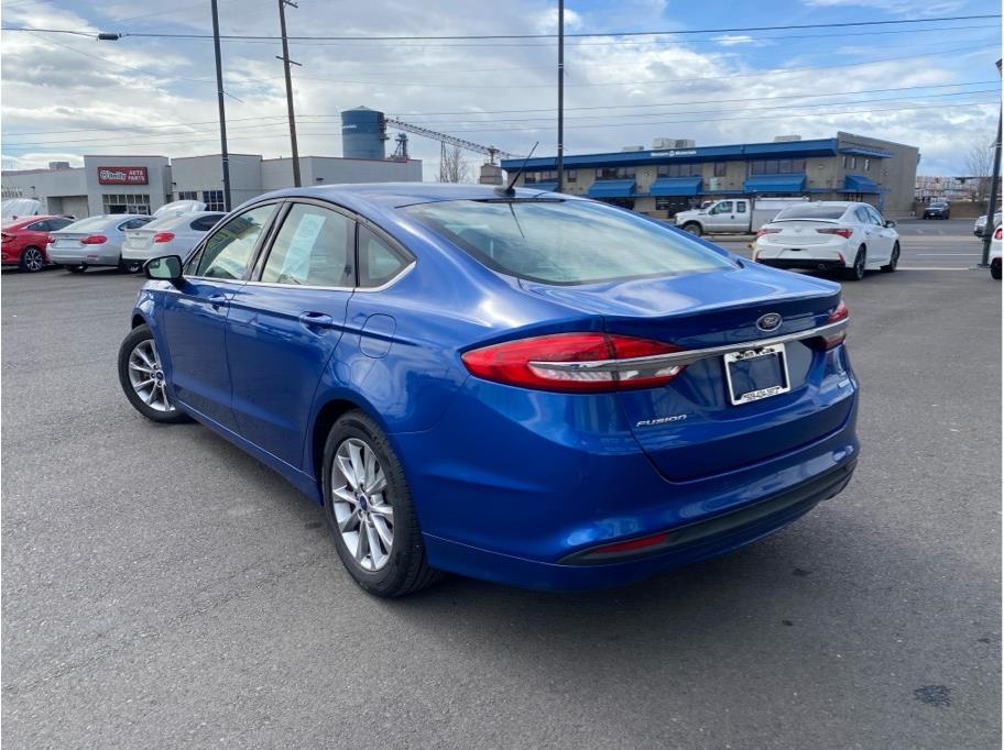 BLUE, 2017 FORD FUSION Image 4