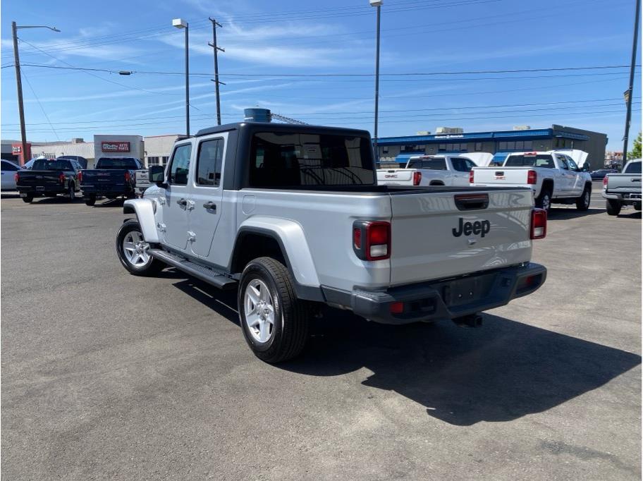 SILVER, 2023 JEEP GLADIATOR Image 4