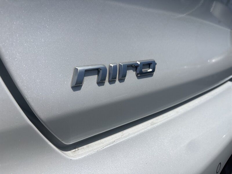 WHITE, 2020 KIA NIRO Thumnail Image 8