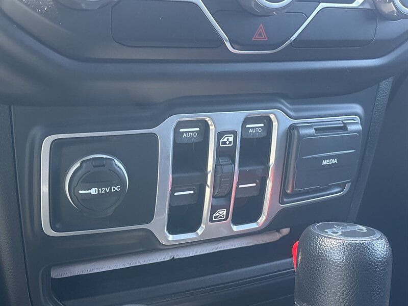 BLACK, 2018 JEEP WRANGLER UNLIMITED Thumnail Image 21