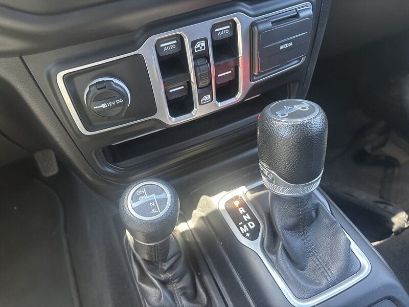 BLACK, 2018 JEEP WRANGLER UNLIMITED Thumnail Image 20