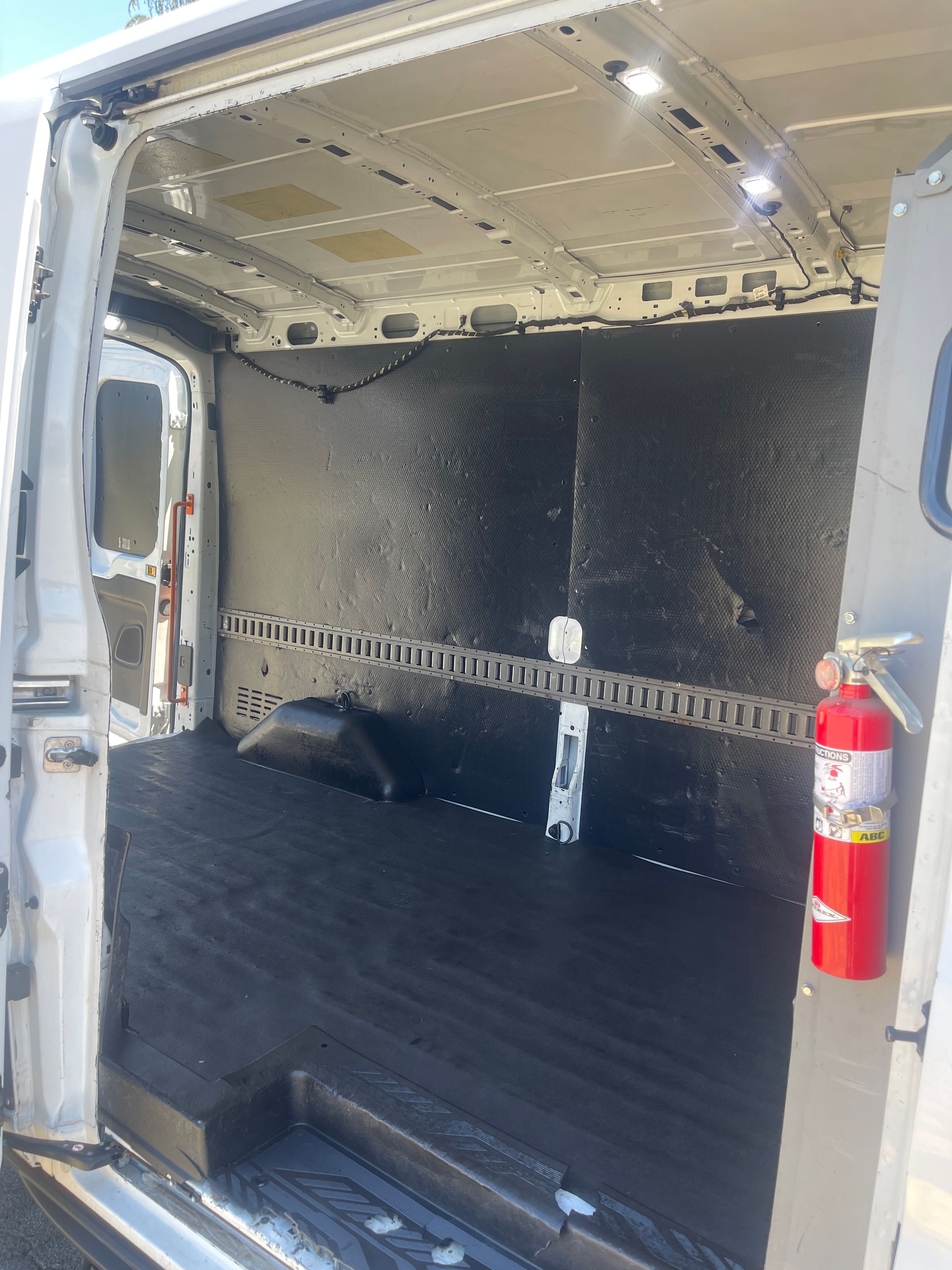 N / A, 2019 FORD TRANSIT 150 VAN Thumnail Image 23