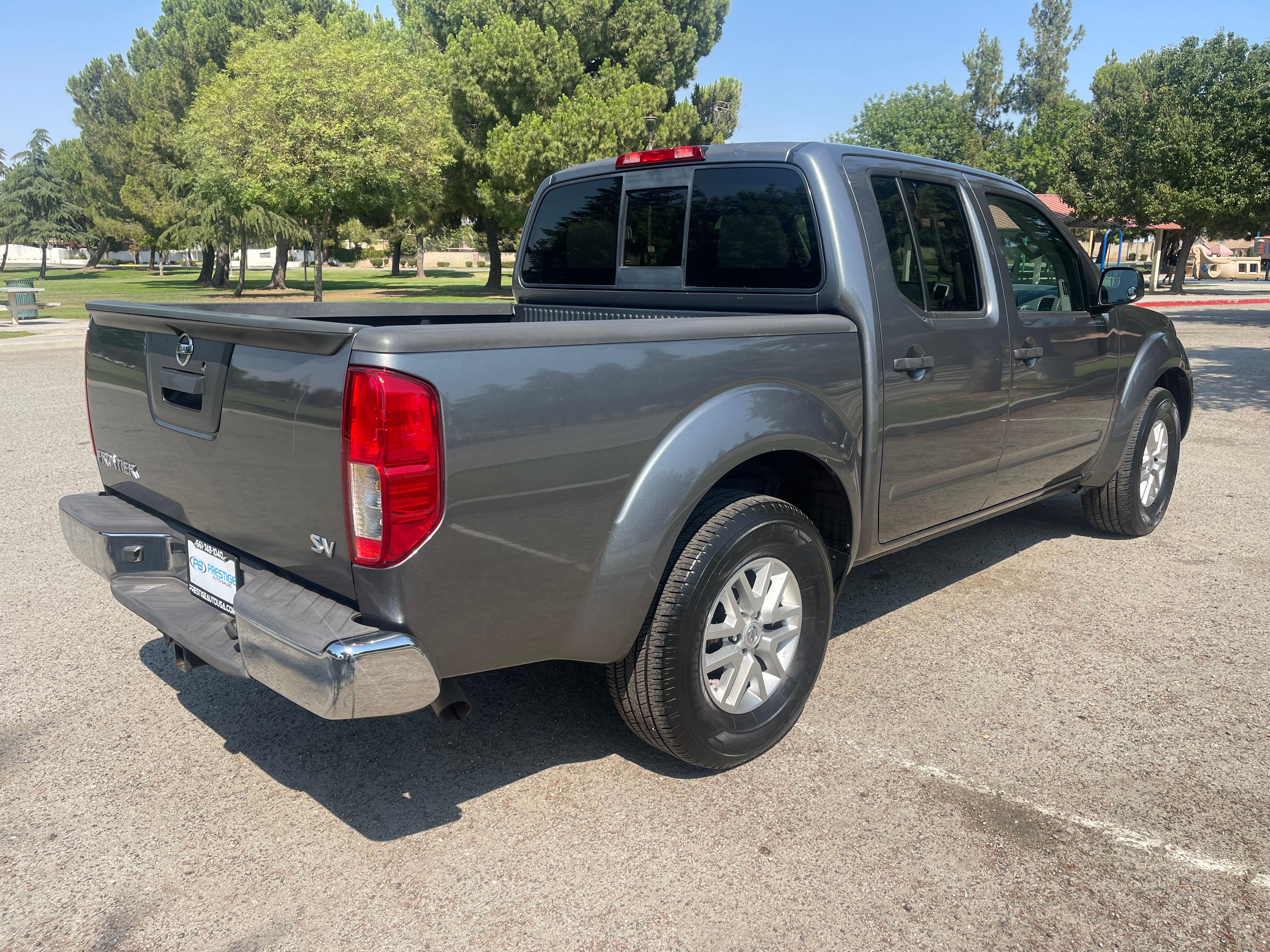 N / A, 2017 NISSAN FRONTIER CREW CAB Thumnail Image 2