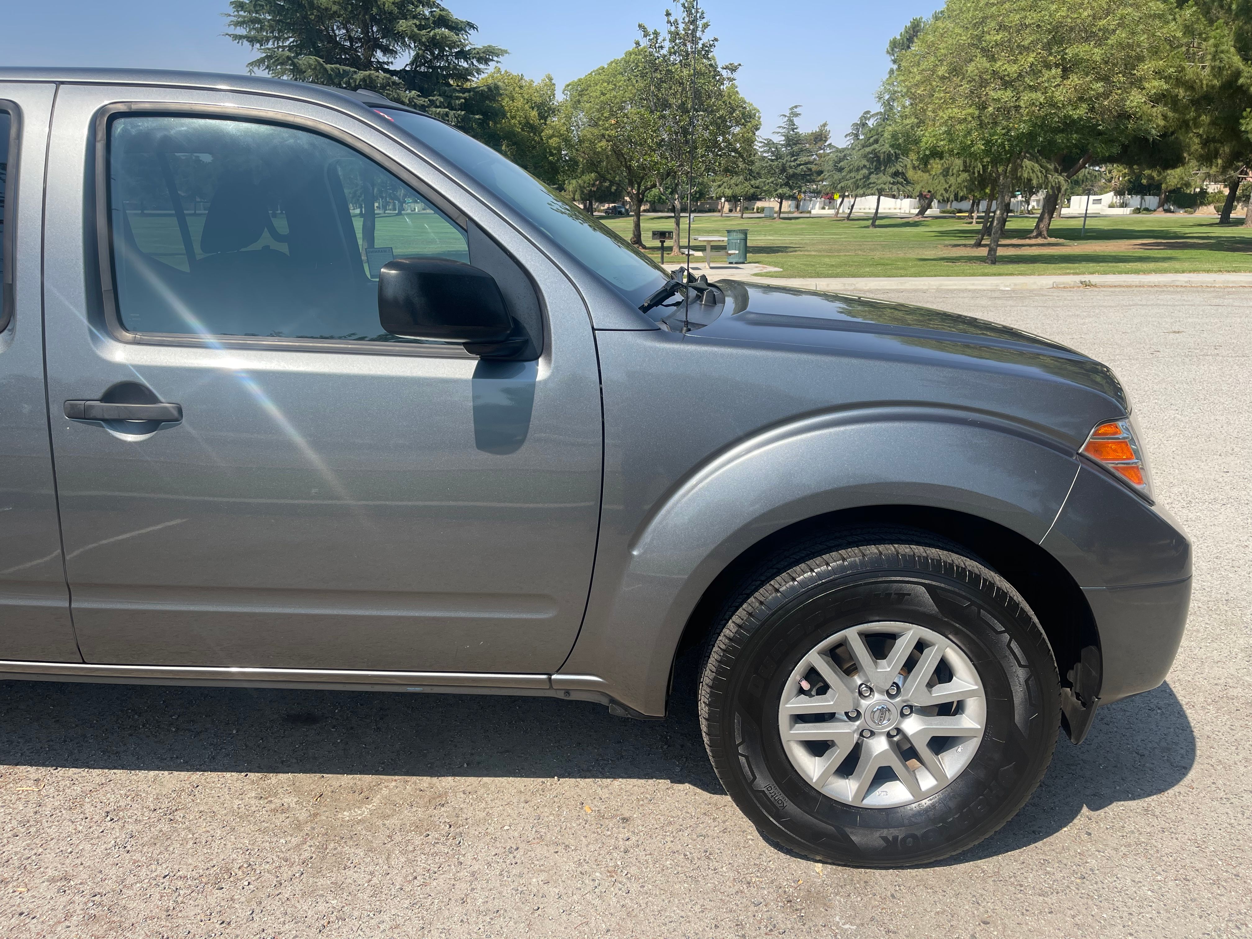 N / A, 2017 NISSAN FRONTIER CREW CAB Thumnail Image 5