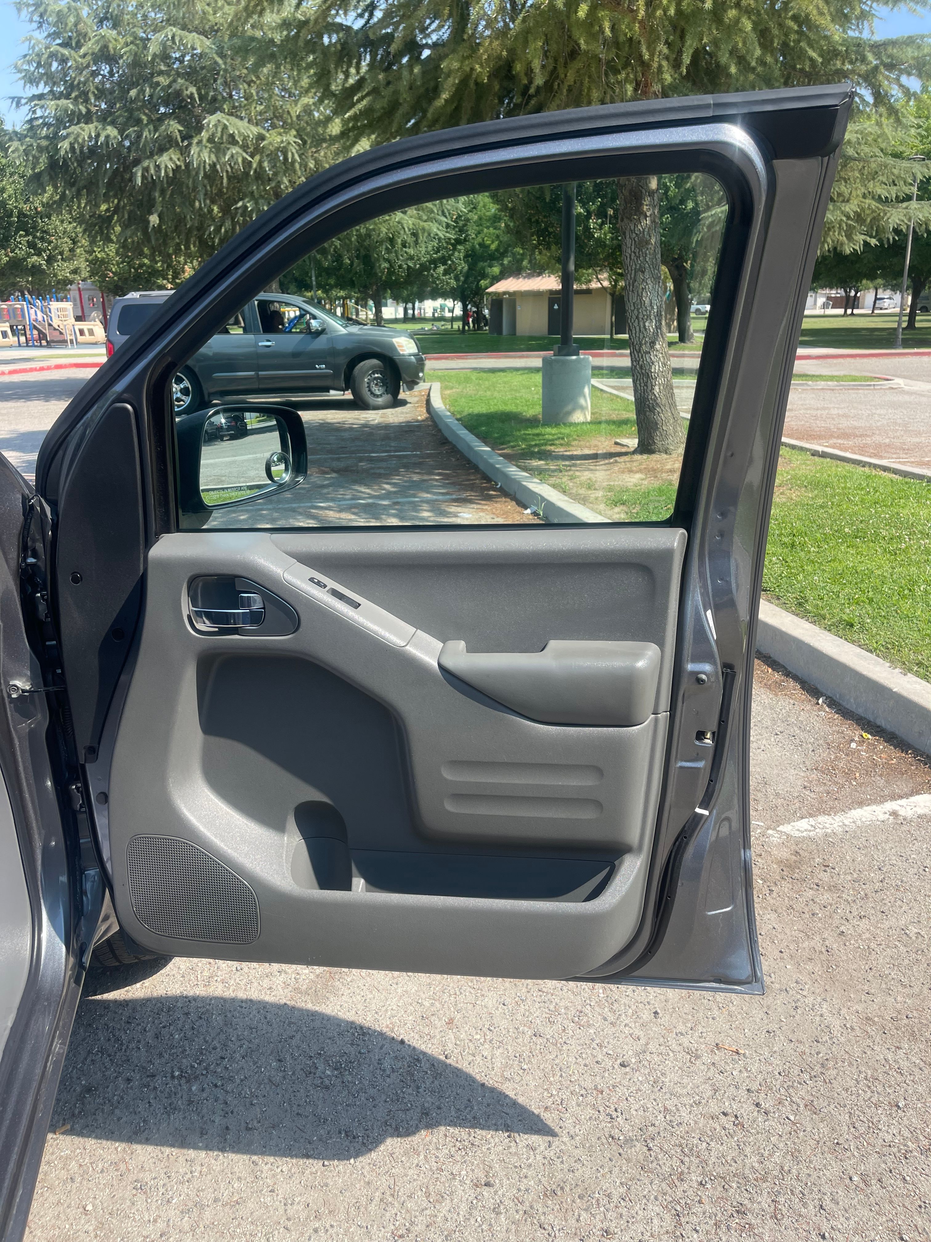 N / A, 2017 NISSAN FRONTIER CREW CAB Thumnail Image 25
