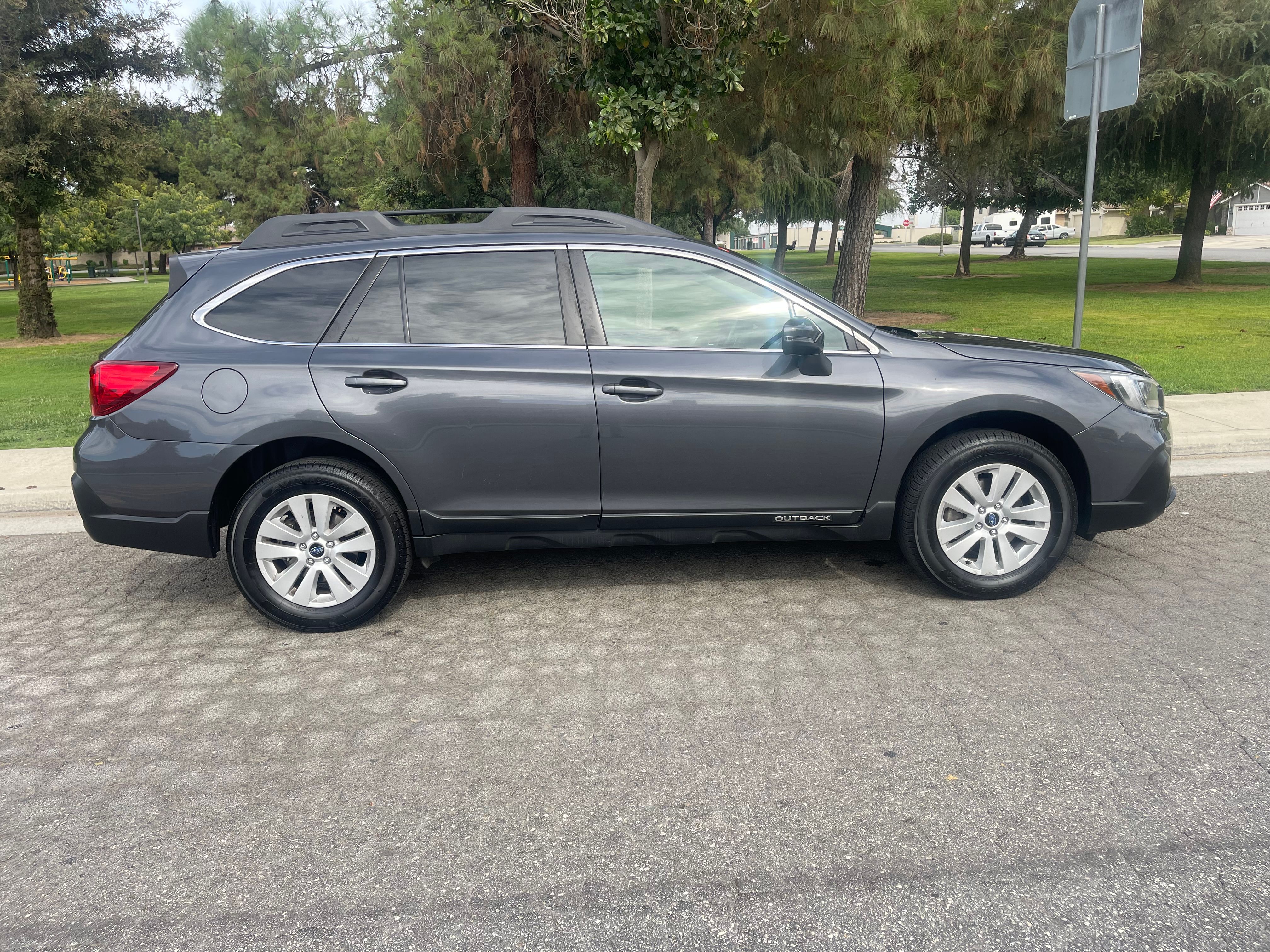 N / A, 2018 SUBARU OUTBACK Image 9