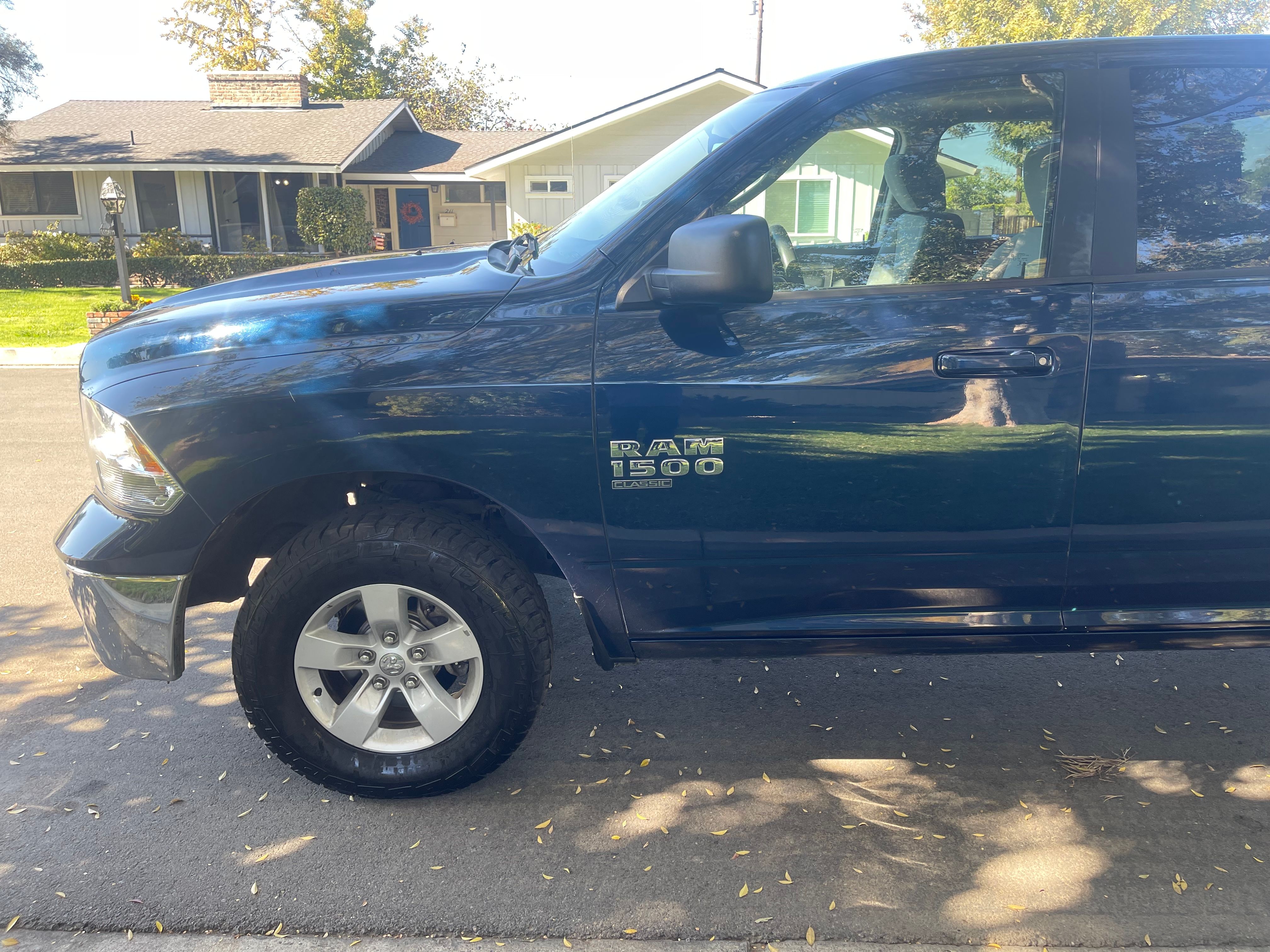 N / A, 2021 RAM 1500 CLASSIC CREW CAB Thumnail Image 7