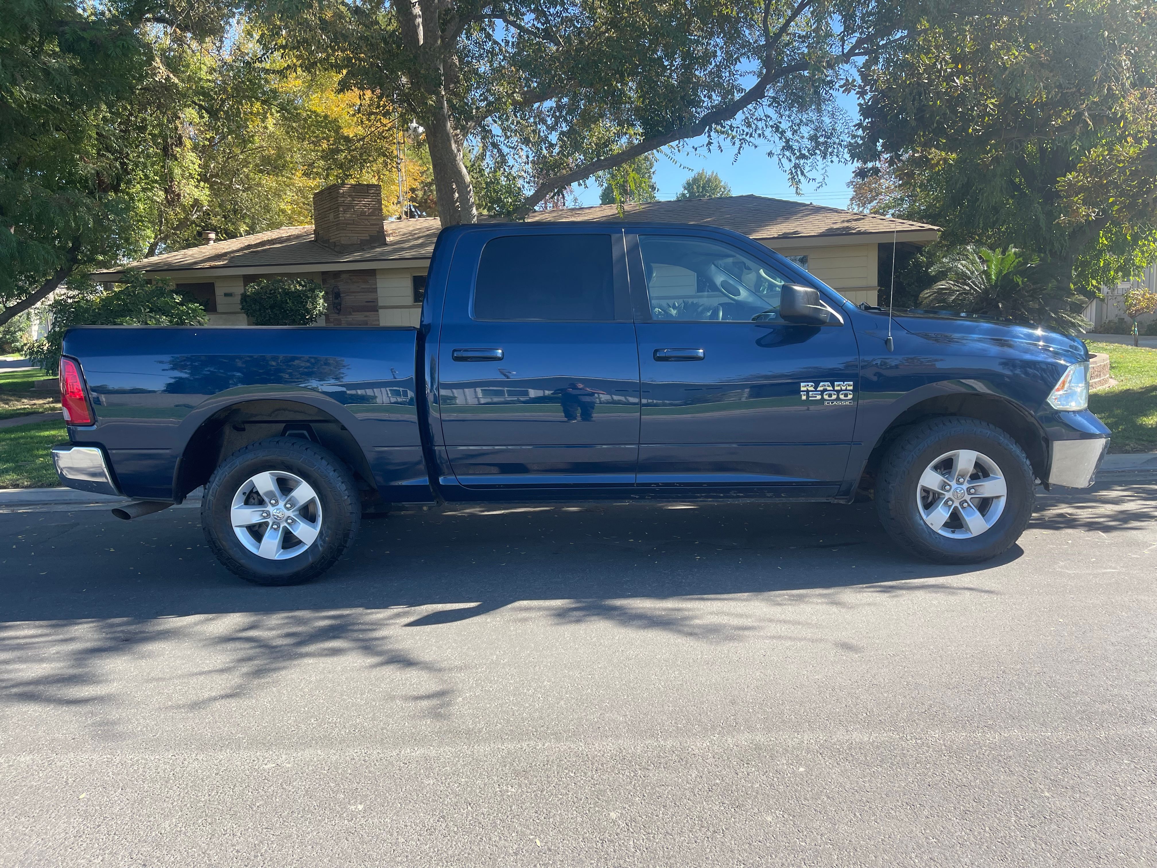 N / A, 2021 RAM 1500 CLASSIC CREW CAB Thumnail Image 9