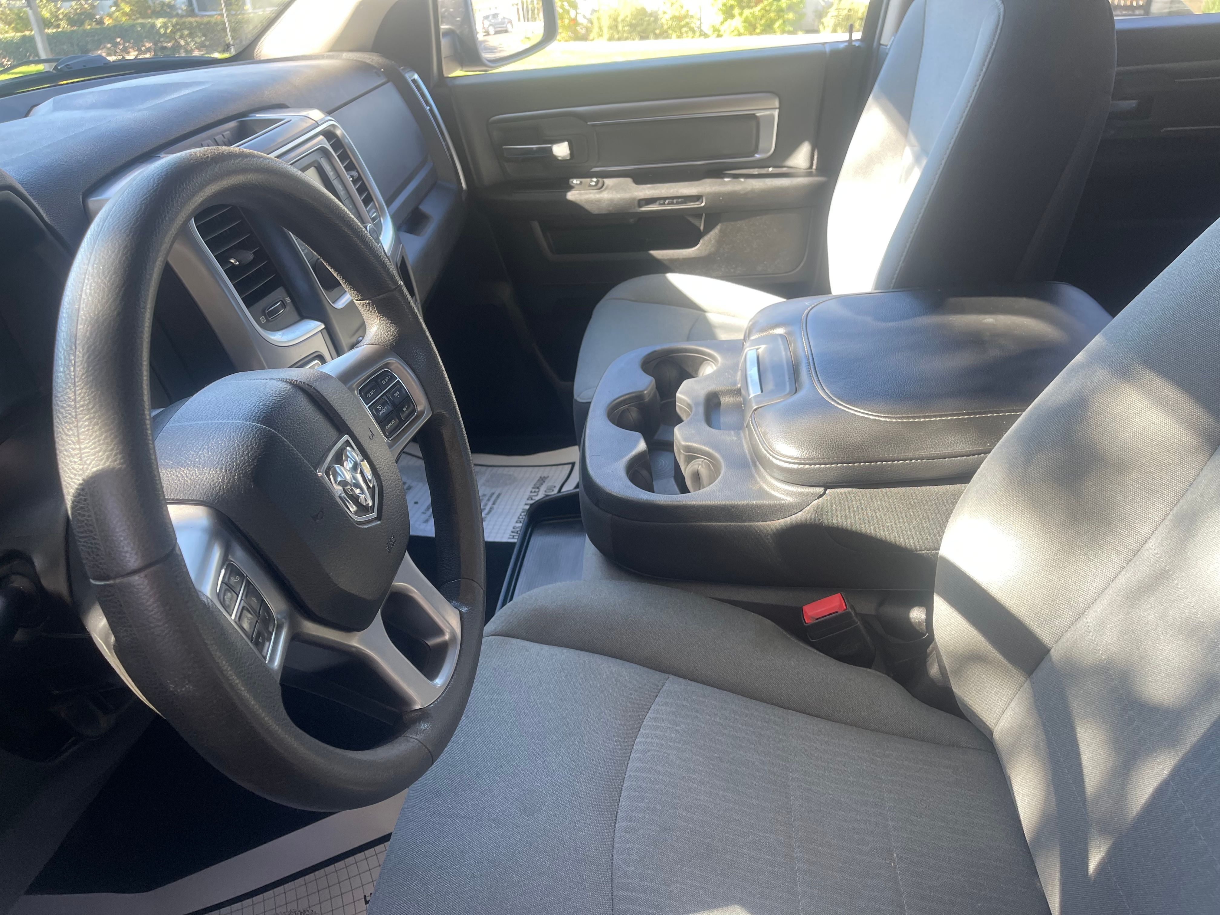 N / A, 2021 RAM 1500 CLASSIC CREW CAB Image 27