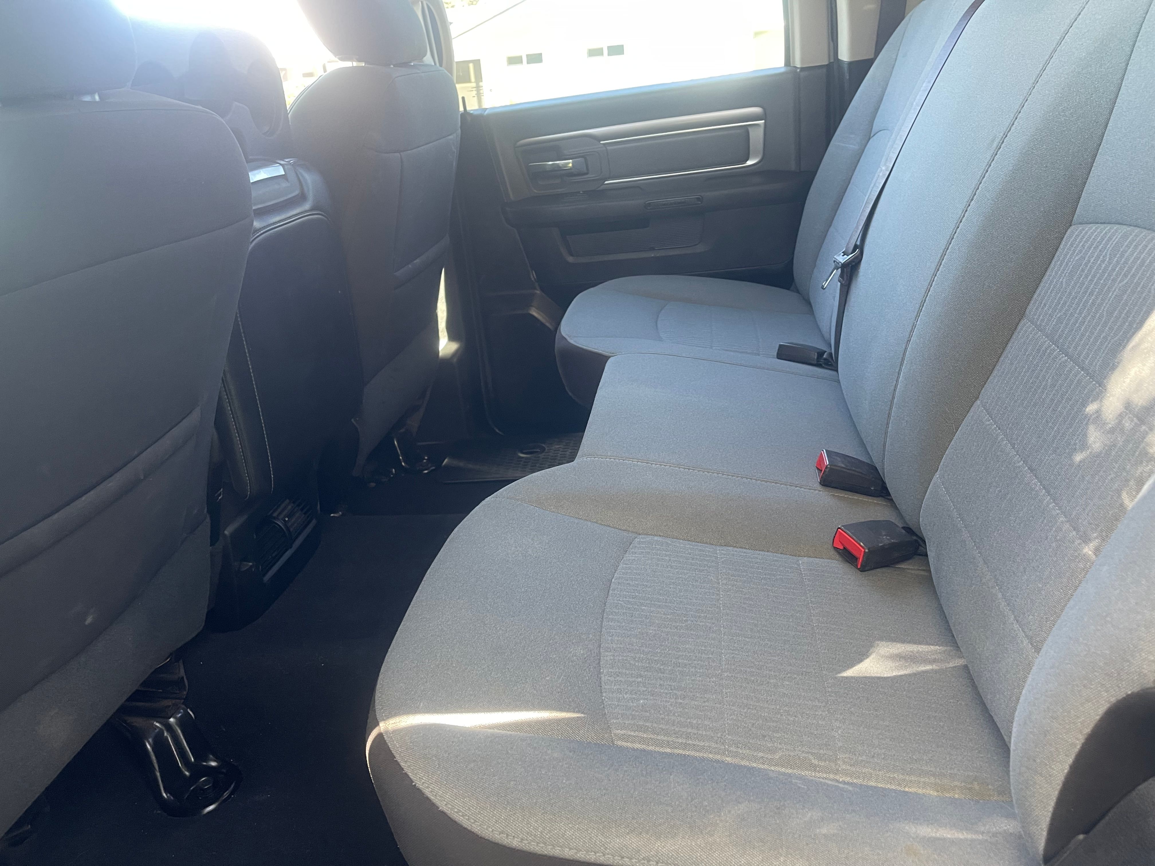 N / A, 2021 RAM 1500 CLASSIC CREW CAB Thumnail Image 34