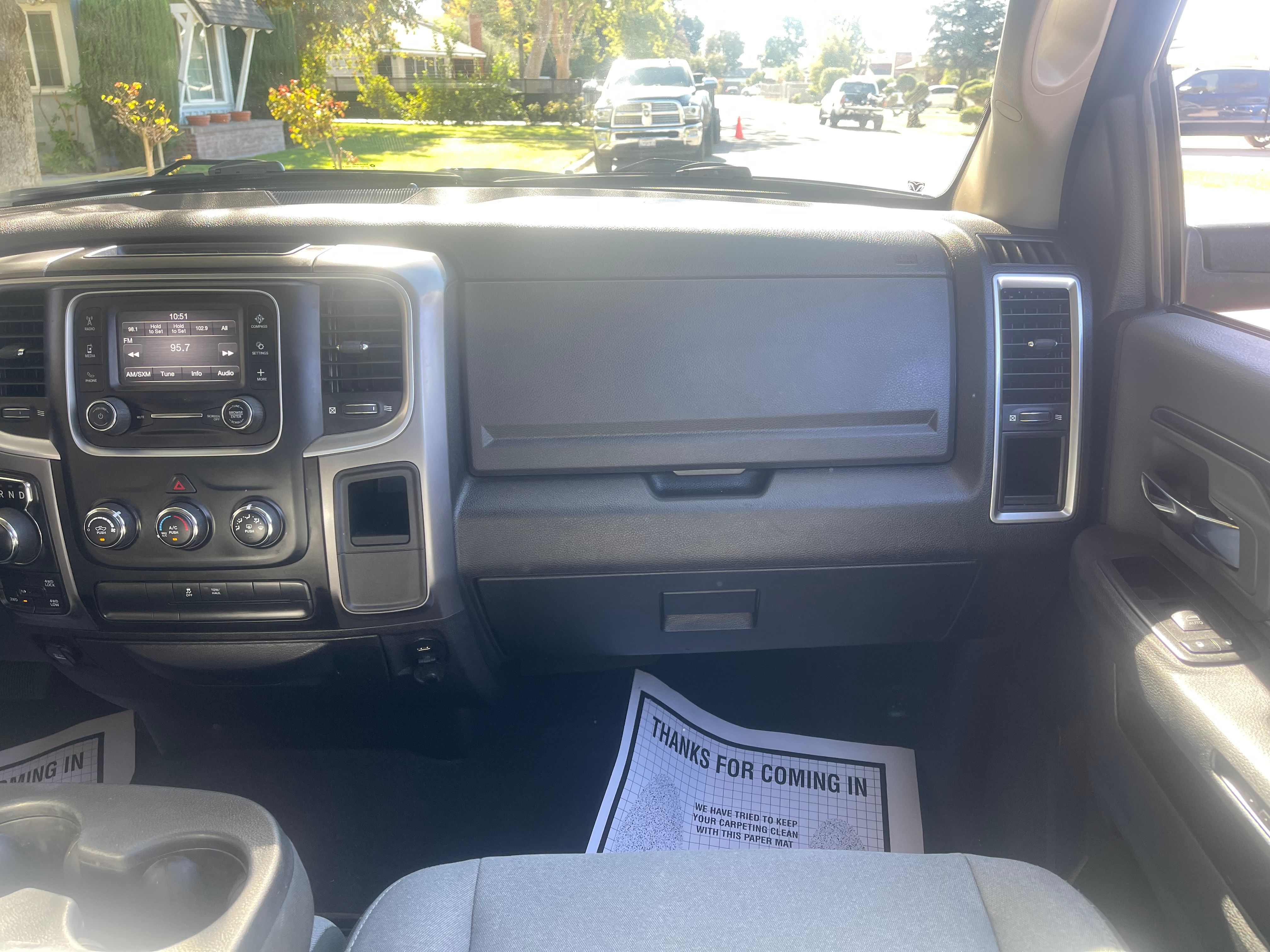 N / A, 2021 RAM 1500 CLASSIC CREW CAB Thumnail Image 38