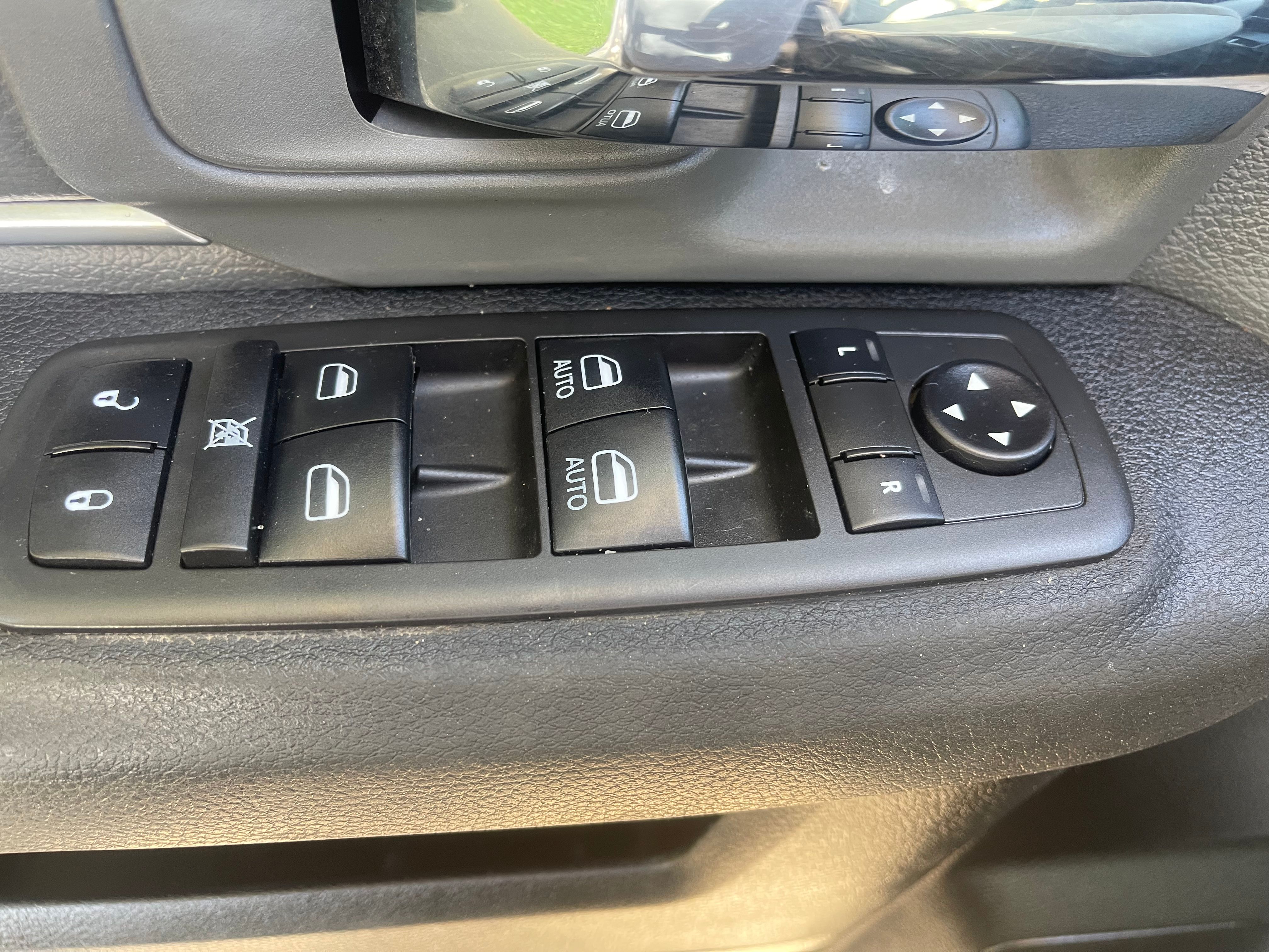 N / A, 2021 RAM 1500 CLASSIC CREW CAB Image 53