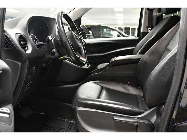 BLACK, 2017 MERCEDES-BENZ MINI-VAN Thumnail Image 24