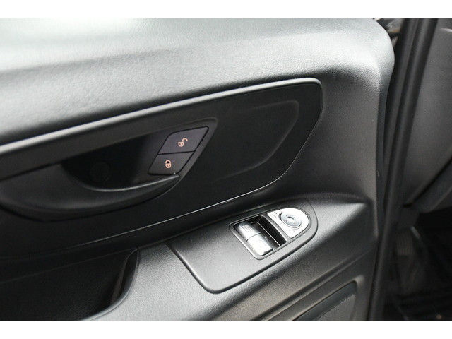BLACK, 2017 MERCEDES-BENZ MINI-VAN Thumnail Image 41