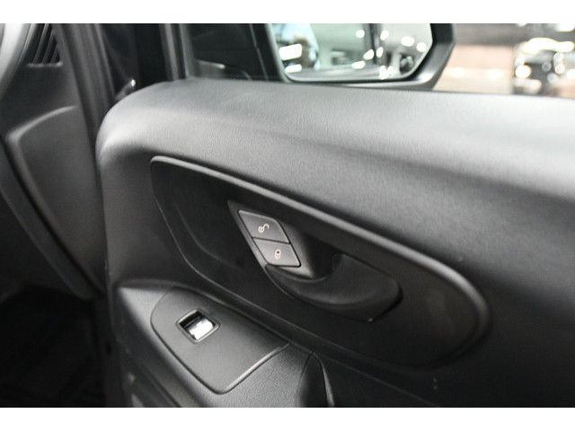 BLACK, 2017 MERCEDES-BENZ MINI-VAN Thumnail Image 85