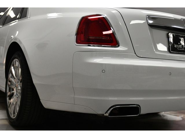 WHITE, 2020 ROLLS-ROYCE GHOST SERIES II Thumnail Image 19