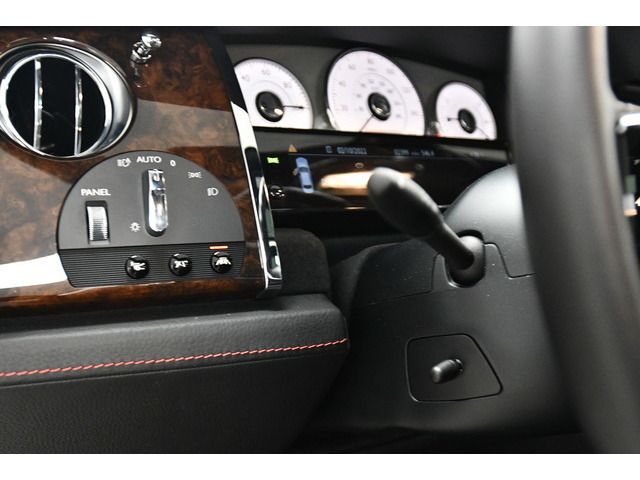 WHITE, 2020 ROLLS-ROYCE GHOST SERIES II Thumnail Image 55