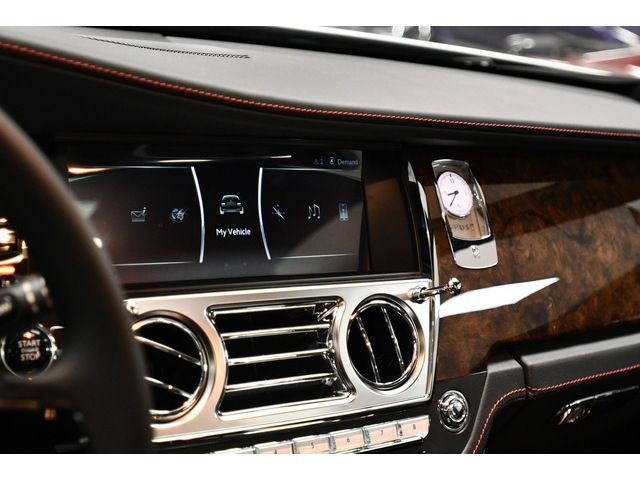WHITE, 2020 ROLLS-ROYCE GHOST SERIES II Thumnail Image 59