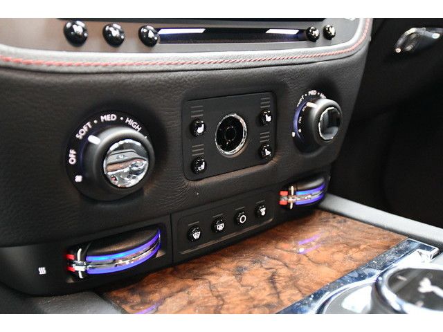 WHITE, 2020 ROLLS-ROYCE GHOST SERIES II Thumnail Image 64