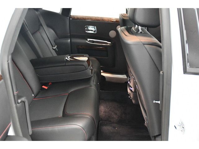 WHITE, 2020 ROLLS-ROYCE GHOST SERIES II Thumnail Image 82