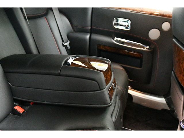 WHITE, 2020 ROLLS-ROYCE GHOST SERIES II Thumnail Image 86