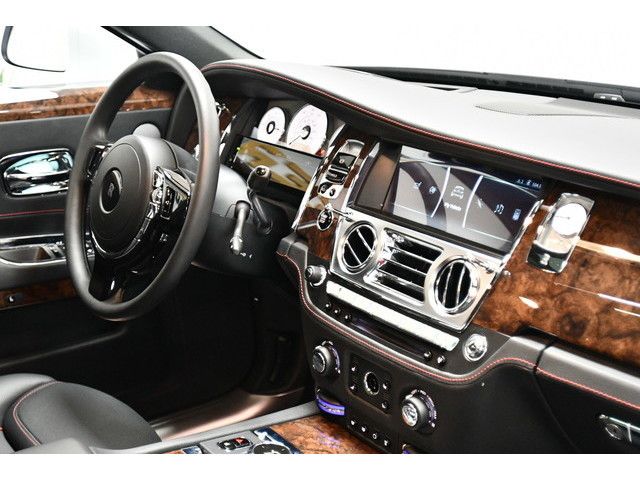WHITE, 2020 ROLLS-ROYCE GHOST SERIES II Thumnail Image 92