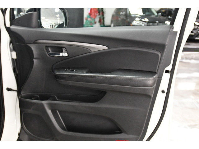 WHITE, 2019 HONDA PILOT Thumnail Image 53