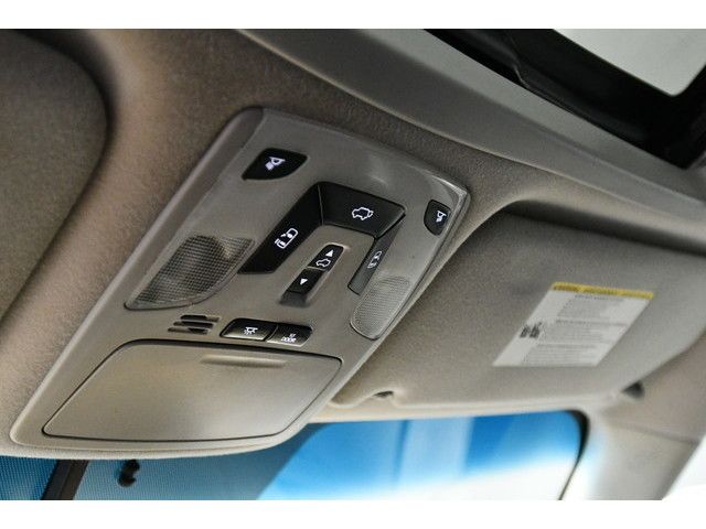 WHITE, 2013 TOYOTA SIENNA Thumnail Image 15