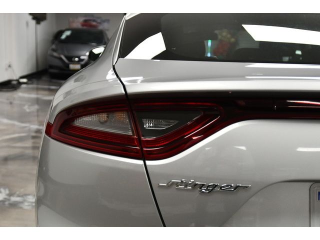 SILVER, 2018 KIA STINGER Thumnail Image 11