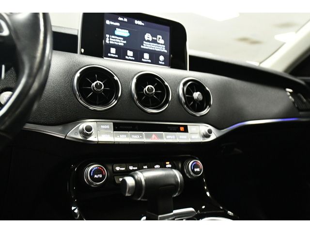 SILVER, 2018 KIA STINGER Thumnail Image 43