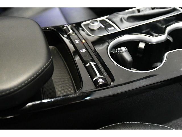 SILVER, 2018 KIA STINGER Thumnail Image 61